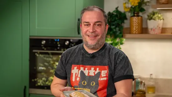 Egyszerű alapanyagokból fejedelmi olasz étel: maiale al latte, azaz sertéskaraj tejben párolva – Videó!