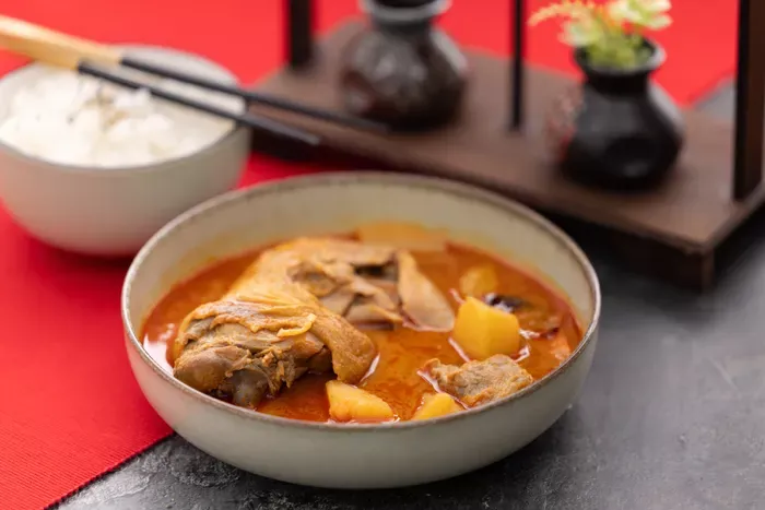 Thai csirke curry (Massaman Gai)