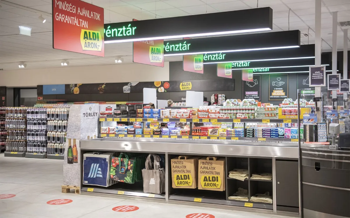 Megváltozik az ALDI nyitvatartása a Balatonnál, nyáron tovább vásárolhatunk az üdülőhelyeken