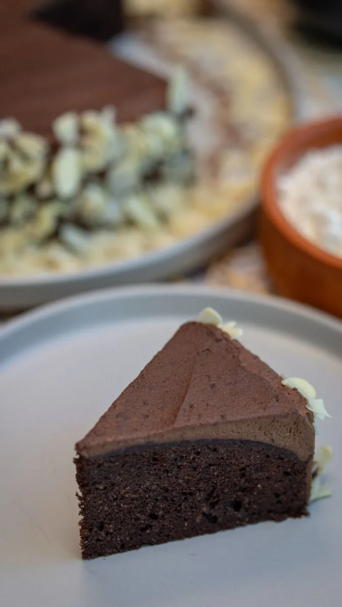 Mandulás csokoládétorta