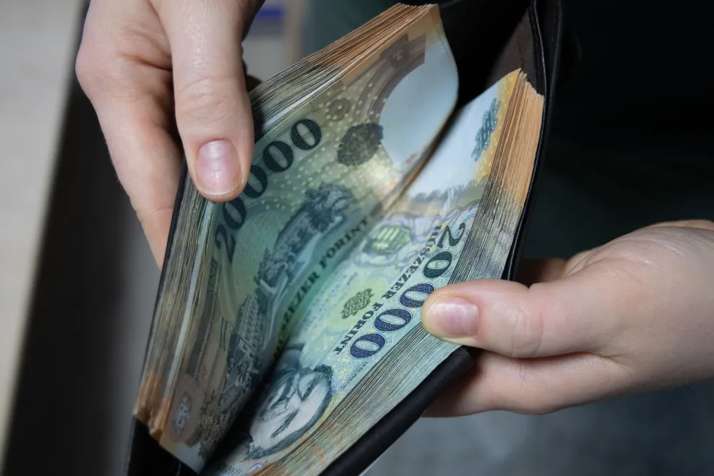 Júliusban 523 300 forint volt a nettó átlagkereset – a fizetések vásárlóereje is nőtt az előző évhez képest