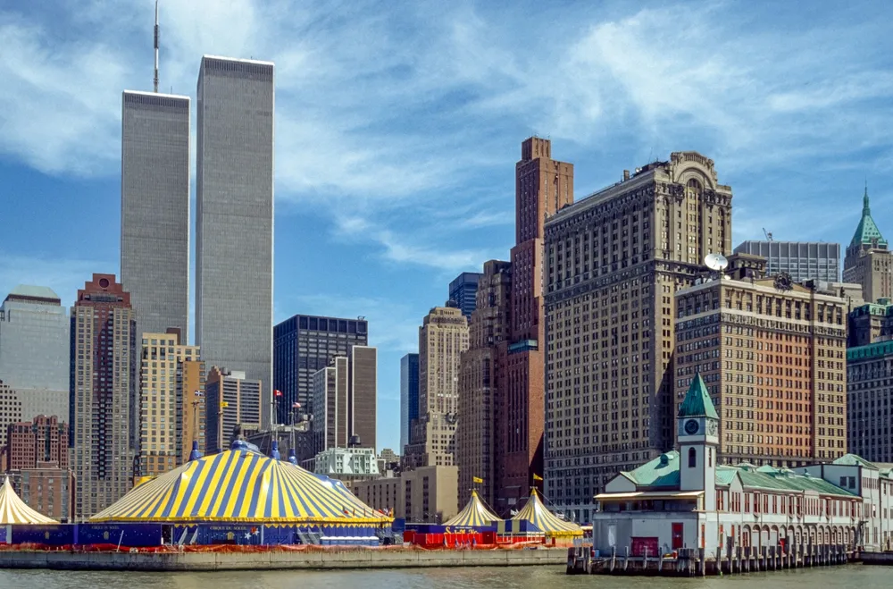 A World Trade Center ikertornyai a 20. század második felének egyik legismertebb építészeti jelképeivé váltak